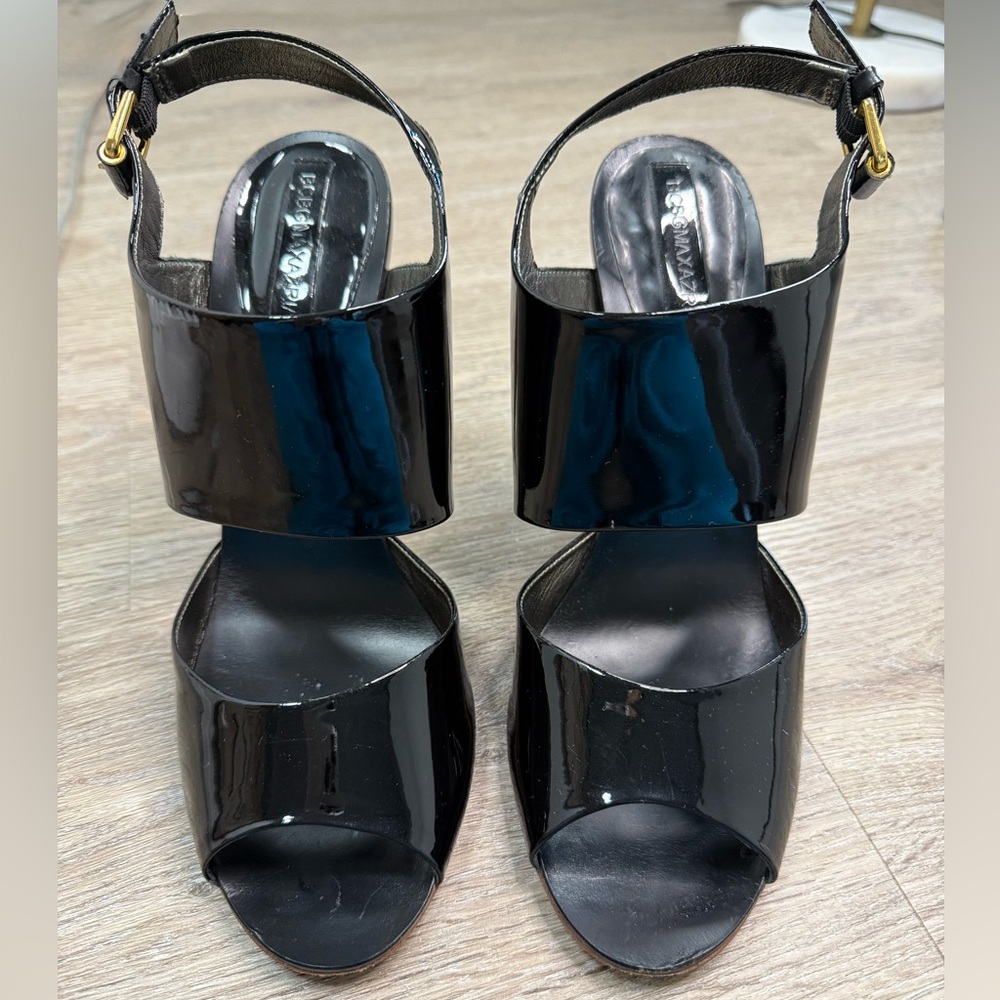 BCBG Max Azria 'Ma-Lacey'  Sandals  - Size 39 1/2
